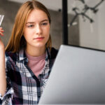 Frais bancaires quand on a un prêt immobilier : 5 infos pour les utilisateurs